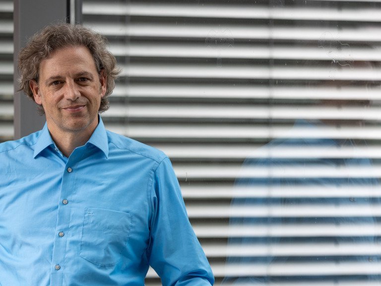 Prof. Dr. Hans P. Reiser