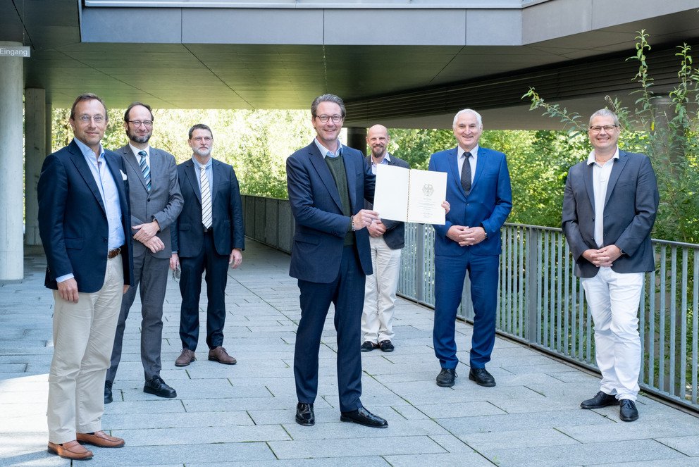 &Uuml;bergabe mit Bundesverkehrsminister Andreas Scheuer