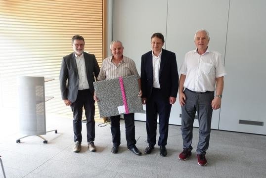 v.l. Prof. Dr. Tomas Sauer, Dr. Erich Fuchs, Dr. Alexander Wisspeintner, Prof. Dr. Ulrich Bartosch; Foto: Universit&auml;t Passau