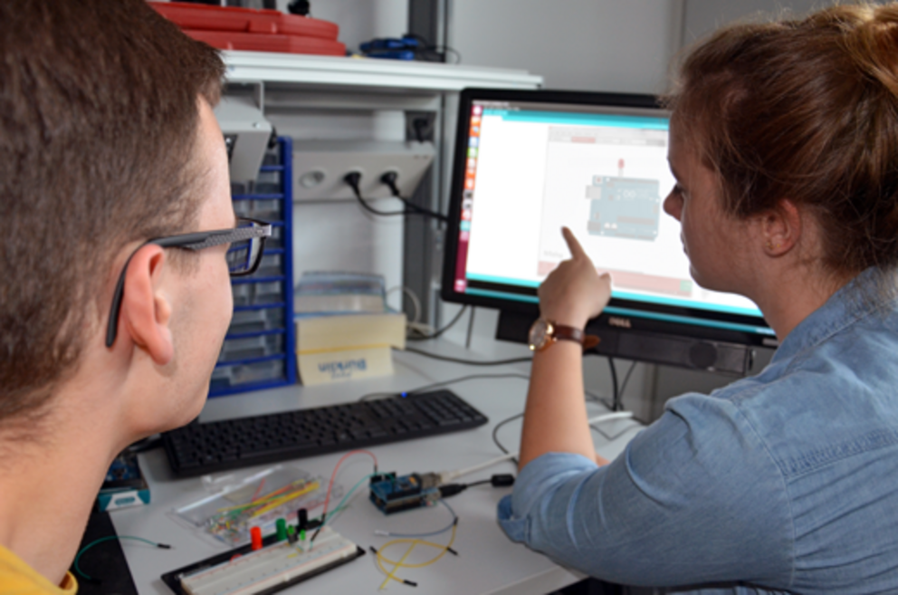 Mobile and Embedded Systems Mobile and Embedded Systems
