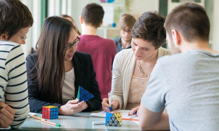 Studierende im Seminar