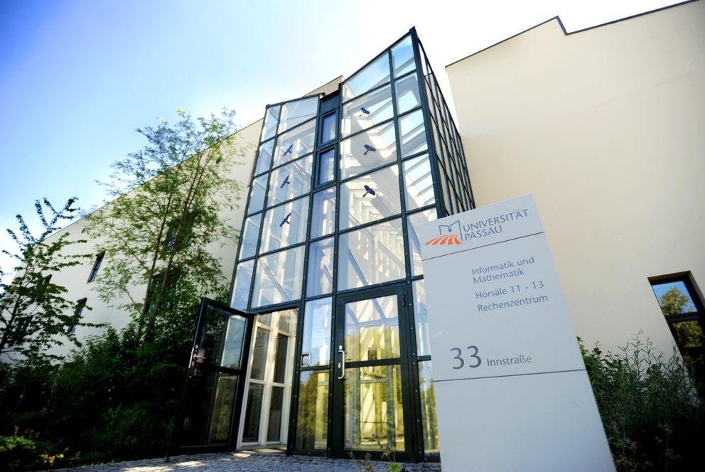 FIM Eingang Innstrasse 33