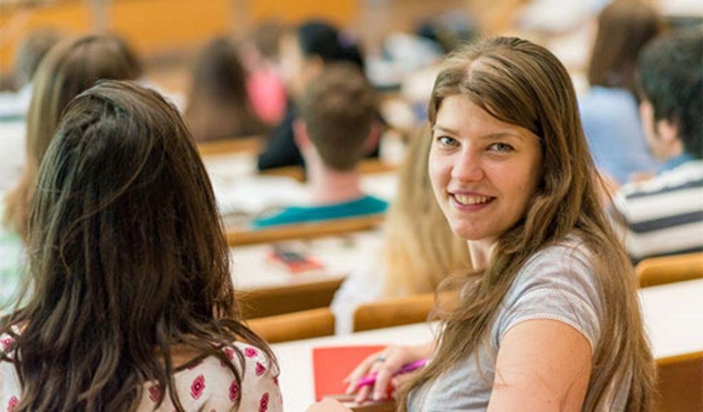 Studierende im Hörsaal Studierende im Hörsaal