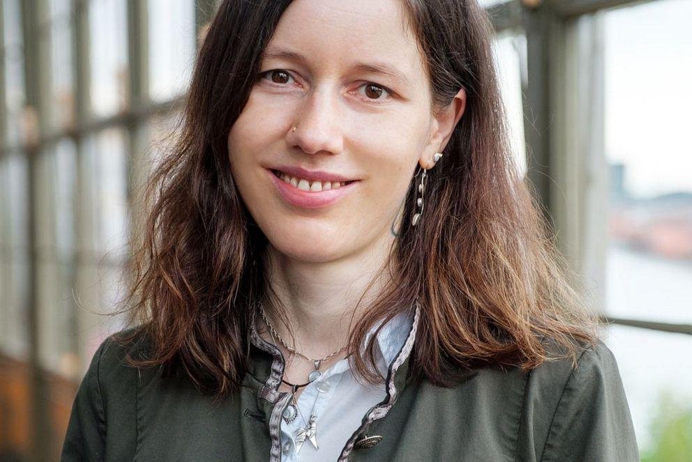 Bildhinweis: Dr. Tamara Rachbauer, Akademische R&auml;tin am Lehrstuhl f&uuml;r Erziehungswissenschaft der Universit&auml;t Passau, ist eine der ersten Absolventinnen des Zertifikats.