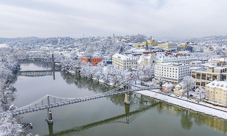 Drohnenaufnahme Passau im Winter