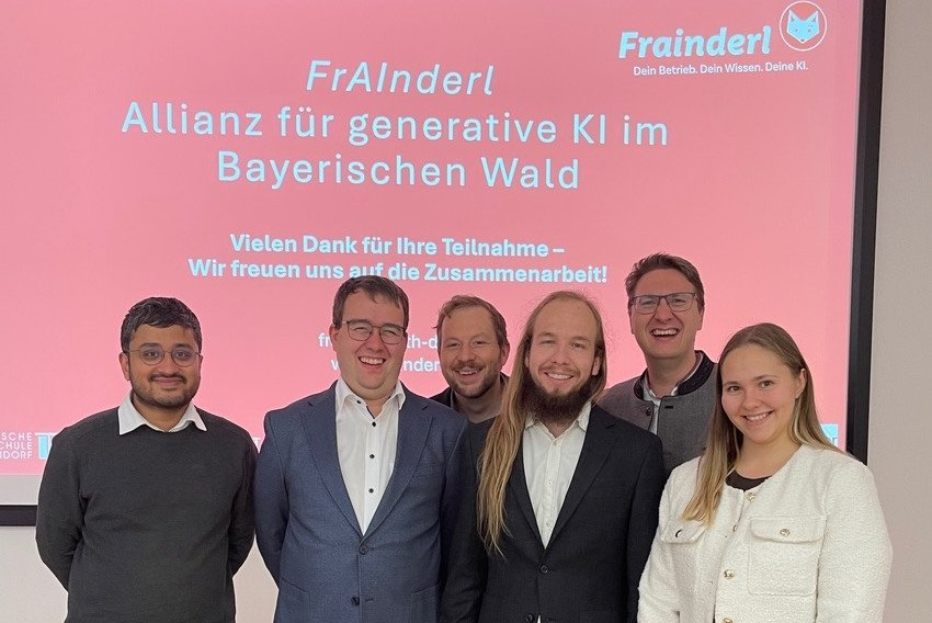 Das Projektkonsortium mit (v.l.) Dr. Kanishka Ghosh Dastidar, Dr. Sebastian Wilhelm, Prof. Dr. Florian  Wahl, Johannes Jachmann, Sascha Schiegg, Ekaterina Mashina; Foto: TC Grafenau/FrAInderl-Projektkonsortium