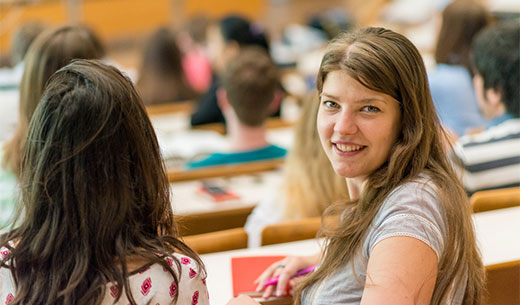 Studierende im Hörsaal