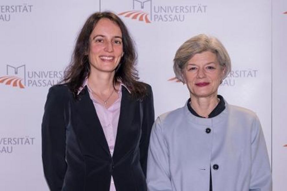 Vizepräsidentin Prof. Dr. Daniela Wawra und Präsidentin Prof. Dr. Carola Jungwirth